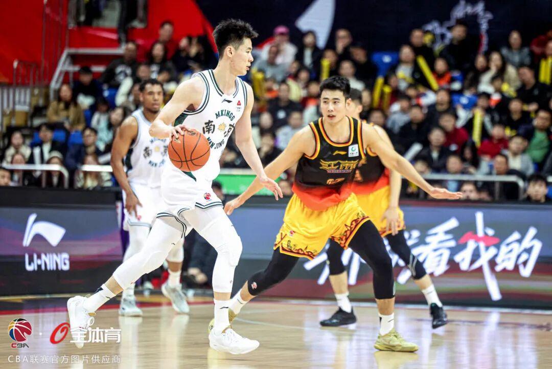 世界杯高清直播地址-CBA积分榜，浙江加时胜广厦，上海独占榜首，山东连胜，北京3连胜